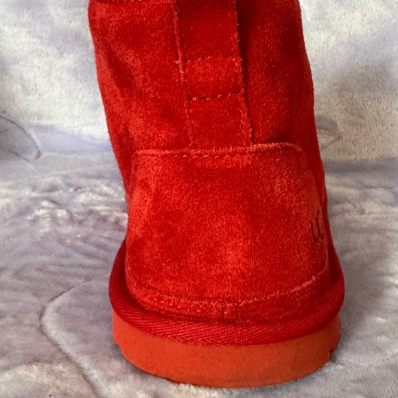 UGG Red Suede Men's Boots - Picture 3 of 8